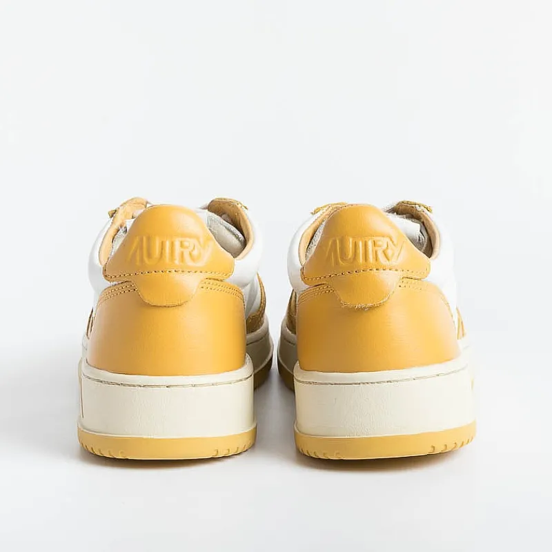 AUTRY - Collezione uomo Autry Sneakers Aulm Wb12 - Low Man All Leat - Bianco/Gallo Ocra<Collezione Scarpe Uomo Sneakers