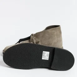 CLARKS - Collezione Uomo Clarks - Polacco - Desert Boot - Grigio<Collezione Scarpe Uomo Polacchi