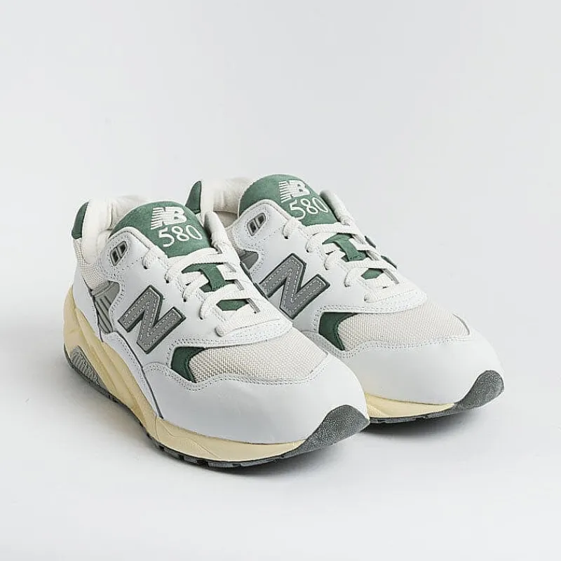 NEW BALANCE - Collezione Uomo New Balance - Sneakers - Mt580Rca - Bianco Verde<Collezione Scarpe Uomo Sneakers