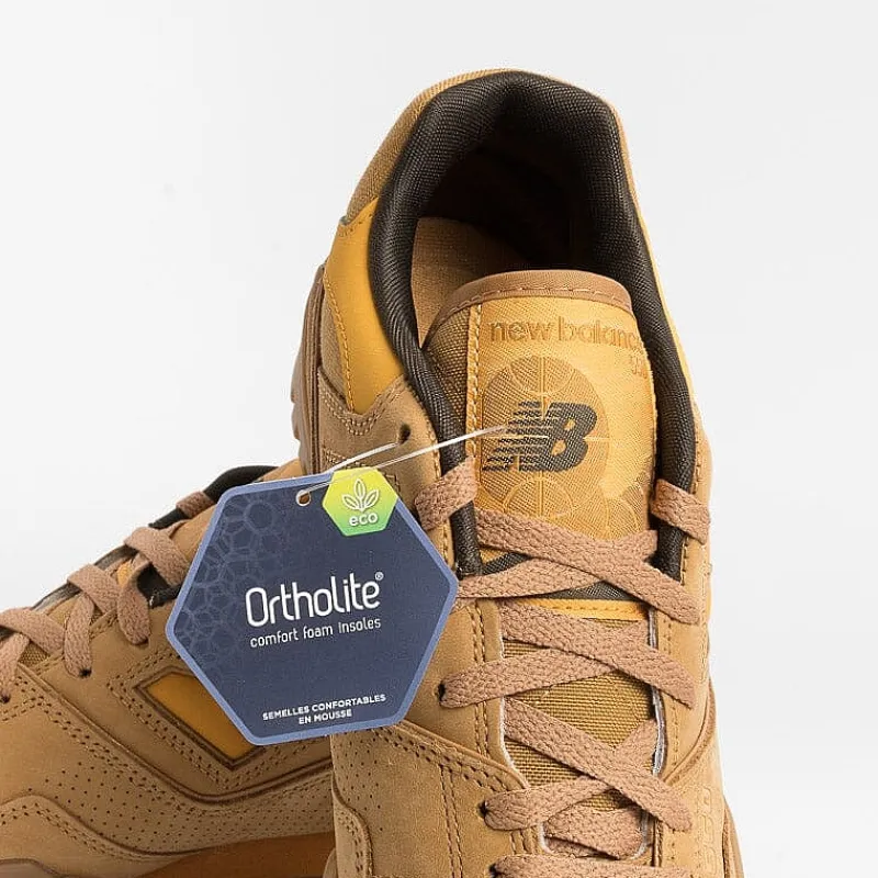 NEW BALANCE - Collezione Uomo New Balance - Sneakers Bb550Wea - Camoscio Cuoio<Collezione Scarpe Uomo Sneakers