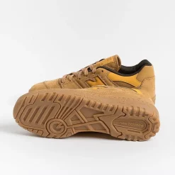 NEW BALANCE - Collezione Uomo New Balance - Sneakers Bb550Wea - Camoscio Cuoio<Collezione Scarpe Uomo Sneakers