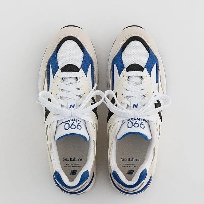 NEW BALANCE - Collezione Uomo New Balance - Sneakers Limited Edition Teddy Santis M990Wb2 - Bianco<Collezione Scarpe Uomo Sneakers