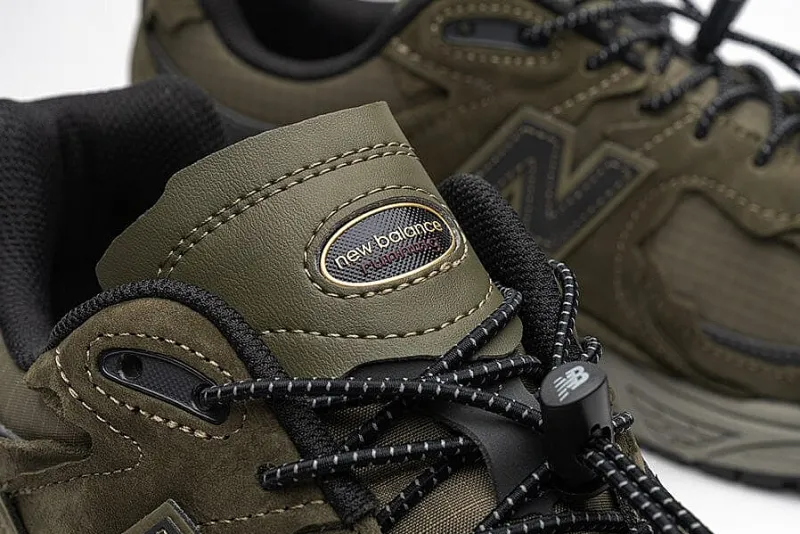 NEW BALANCE - Collezione Uomo New Balance - Sneakers M2002Rdn - Verde<Collezione Scarpe Uomo Sneakers