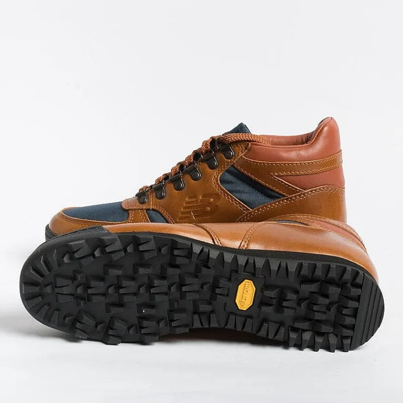 NEW BALANCE - Collezione Uomo New Balance - Sneakers Scarponcino Urainog - Cuoio E Blu<Collezione Scarpe Uomo Sneakers
