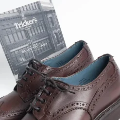 Tricker's - Derby In Pelle - Bourton Naster - Testa Di Moro<Collezione Scarpe Uomo Allacciate