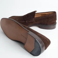 Tricker's - James - Mocassino Suede Repello - Cioccolato<Collezione Scarpe Uomo Mocassini